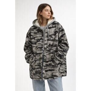 Duluth Trading Co Camo Hooded Button Up Work Coat Mens XL Cotton Jacket